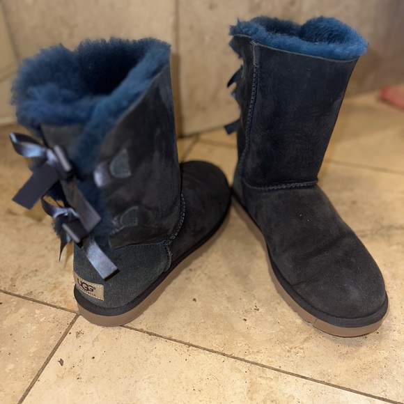 Ugg Bailey Bow Women’s Fur Ankle Boots Navy Blue 9 - Picture 6 of 10